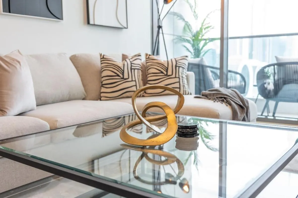 Trendy 1-Bedroom Apartment In Business Bay Dubai