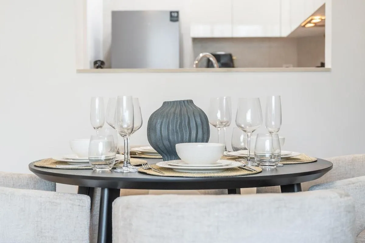 Trendy 1-Bedroom Apartment In Business Bay Dubai