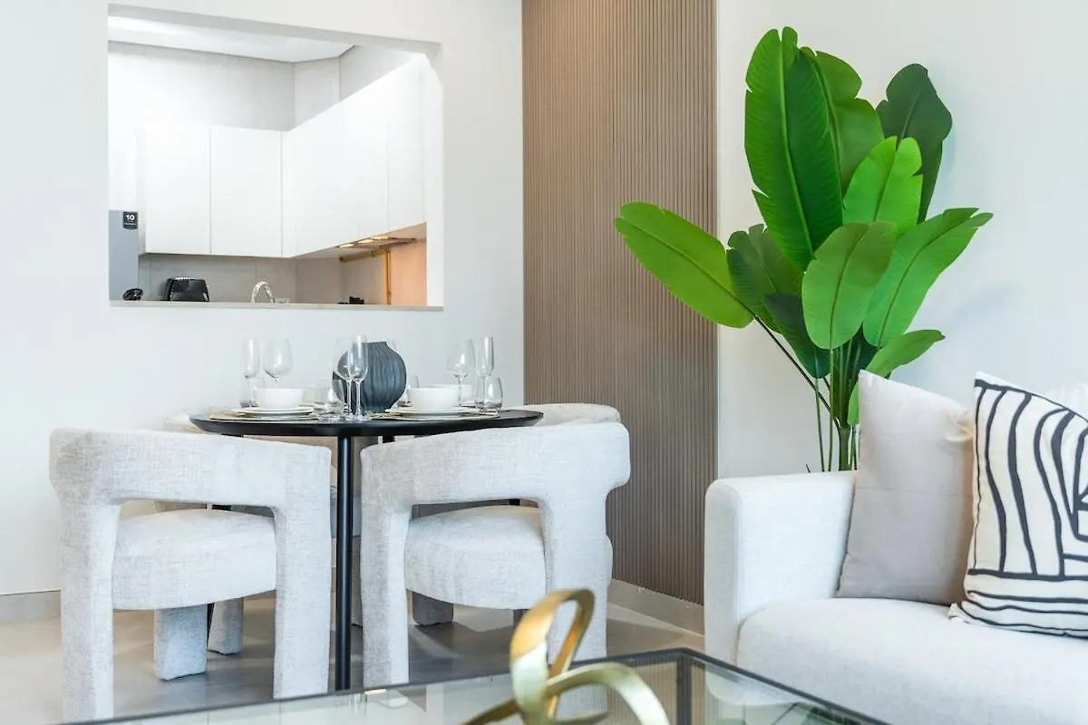 Trendy 1-Bedroom Apartment In Business Bay Dubai